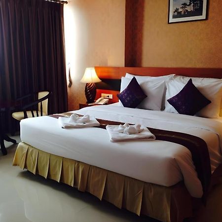 לואי Sirimathani Hotel מראה חיצוני תמונה
