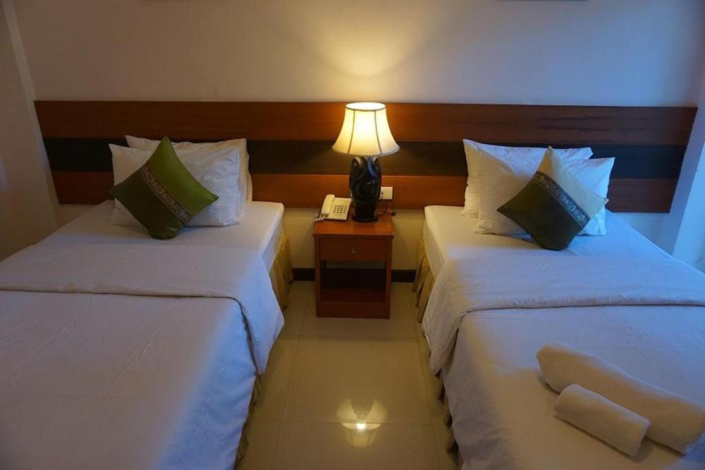 לואי Sirimathani Hotel מראה חיצוני תמונה