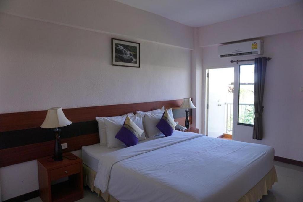 לואי Sirimathani Hotel מראה חיצוני תמונה