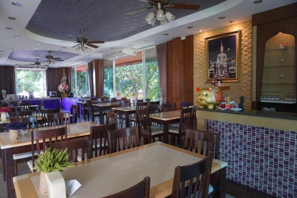 לואי Sirimathani Hotel מראה חיצוני תמונה
